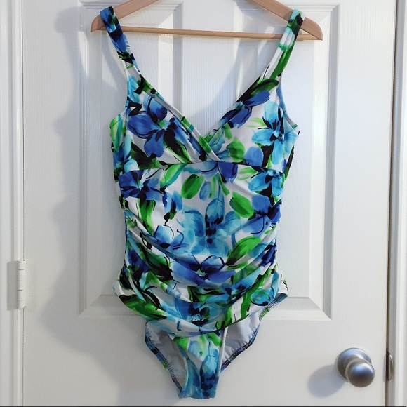 Croft & Barrow floral swimsuit size 14 - Picture 1 of 6